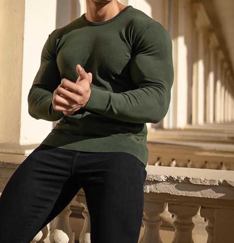 Pull-over basique à col rond et maille unie pour homme