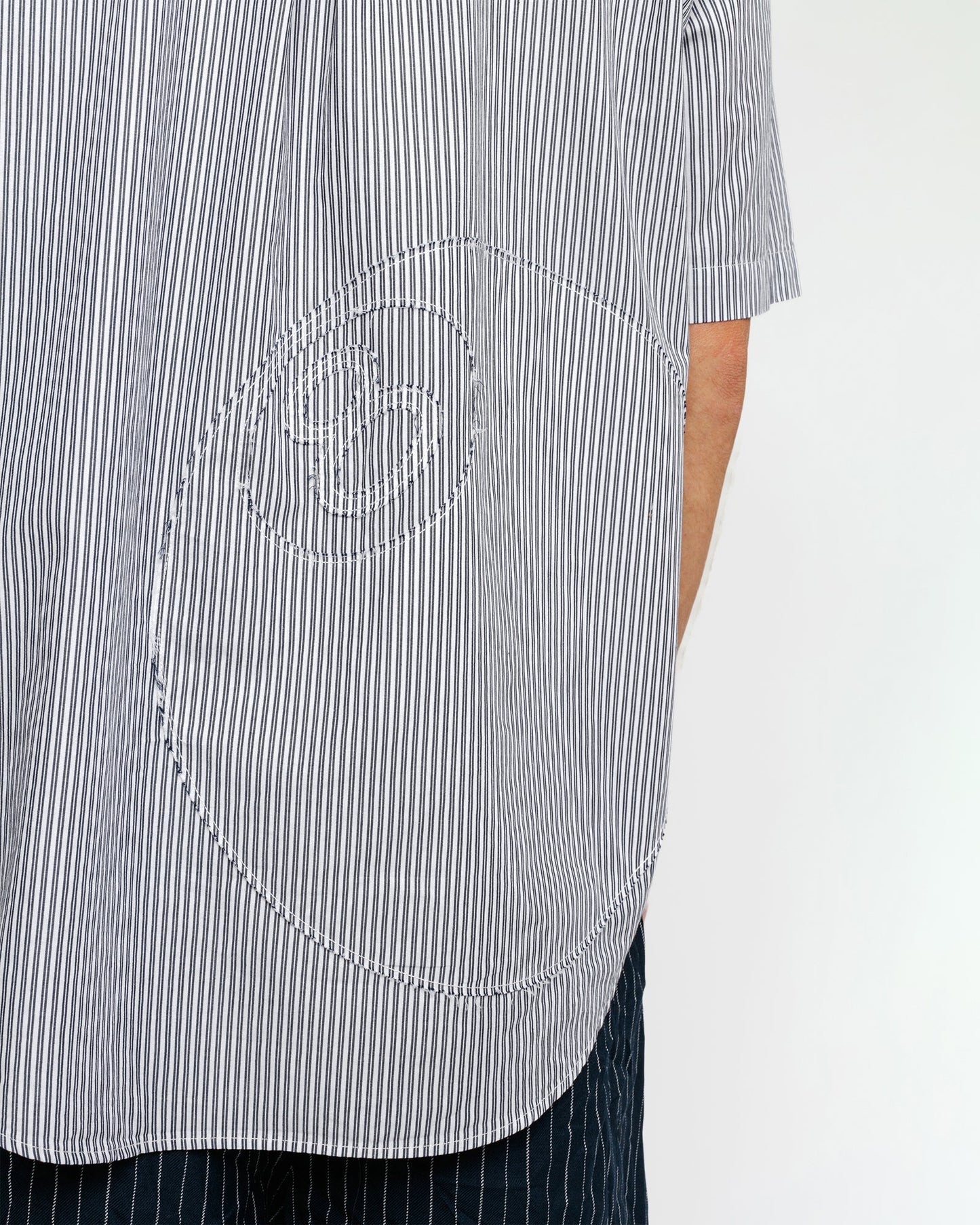 CHEMISE COUPE AMPLE MANCHES COURTES À RAYURES 8 BALL