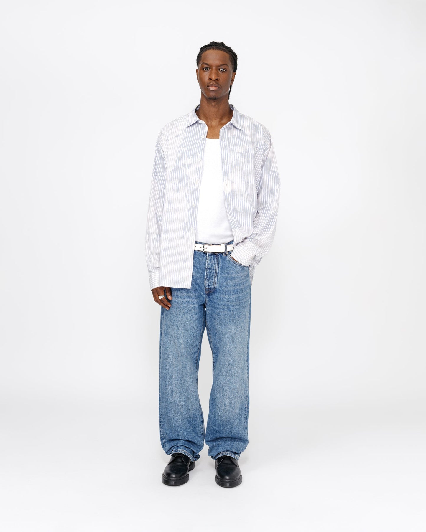 NOUVEAU JEAN CLASSIQUE EN DENIM